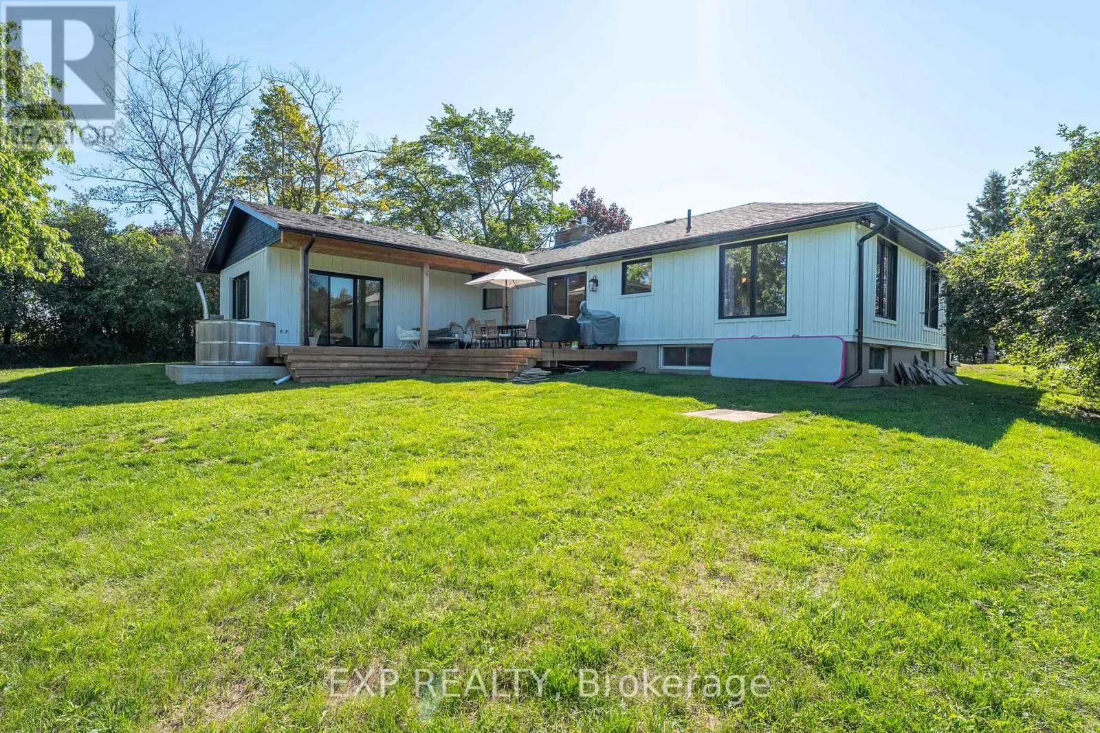 521 COTTAGE ROAD