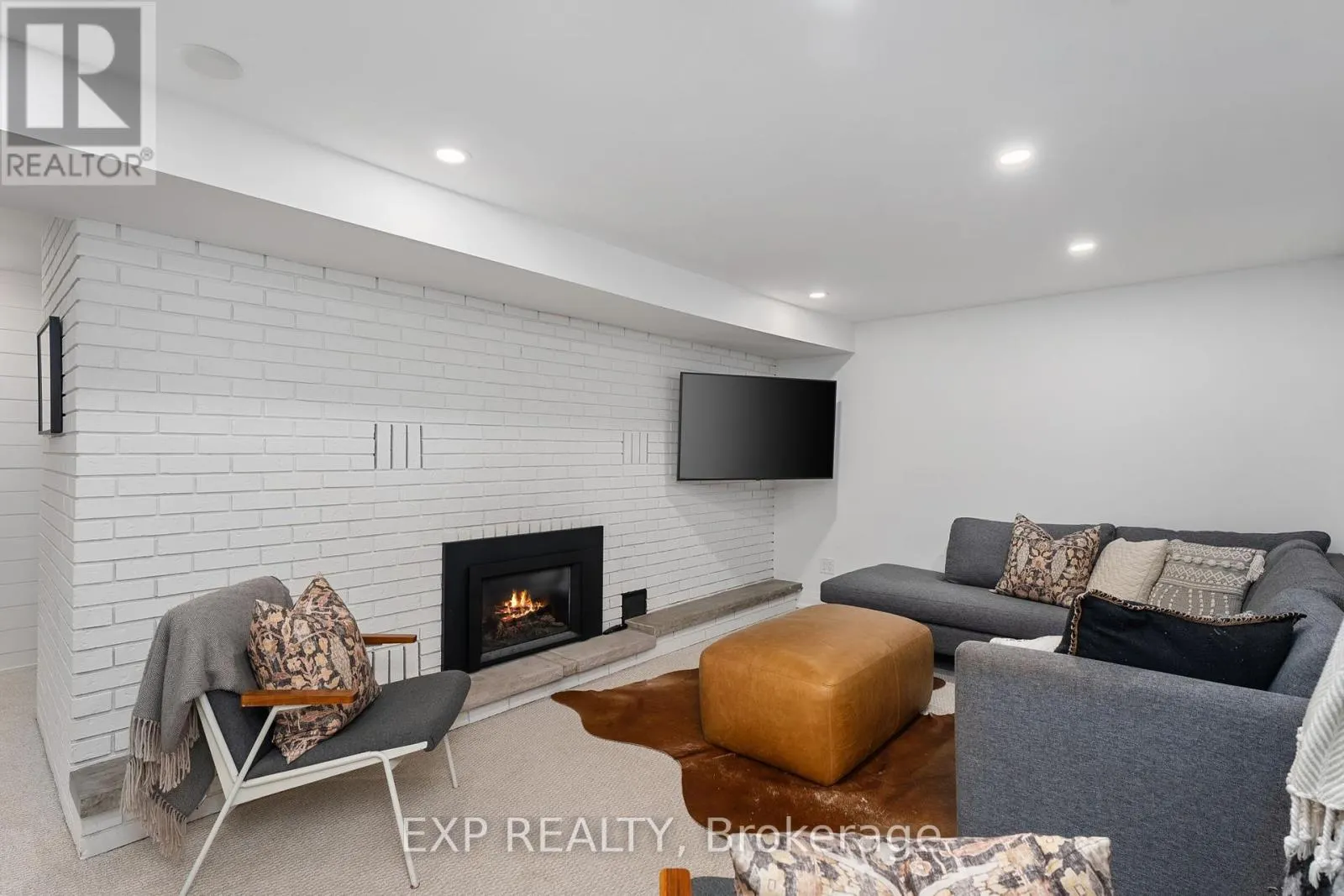 521 COTTAGE ROAD
