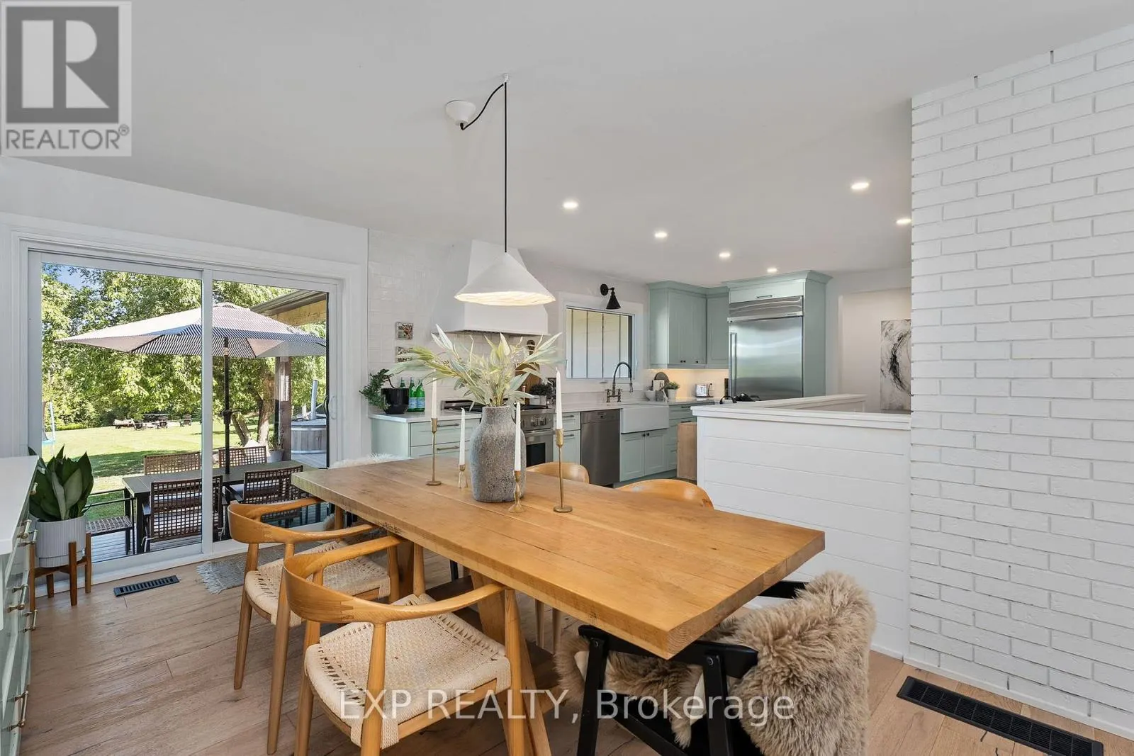 521 COTTAGE ROAD