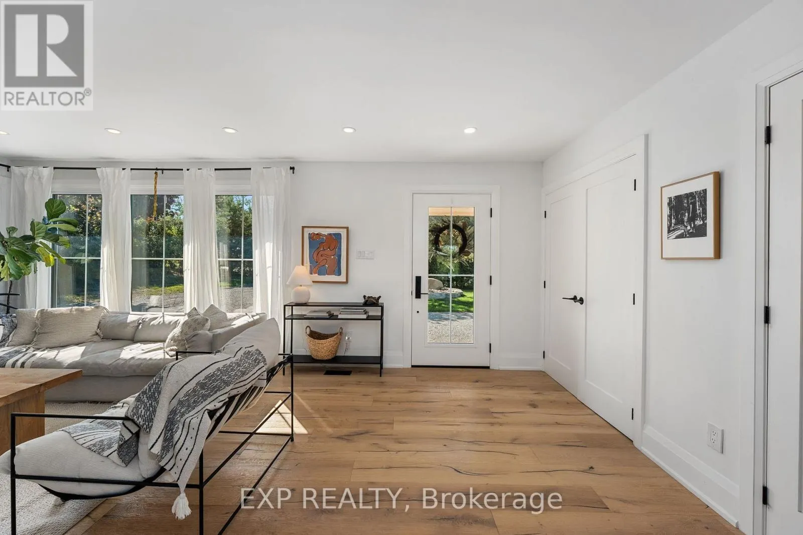 521 COTTAGE ROAD