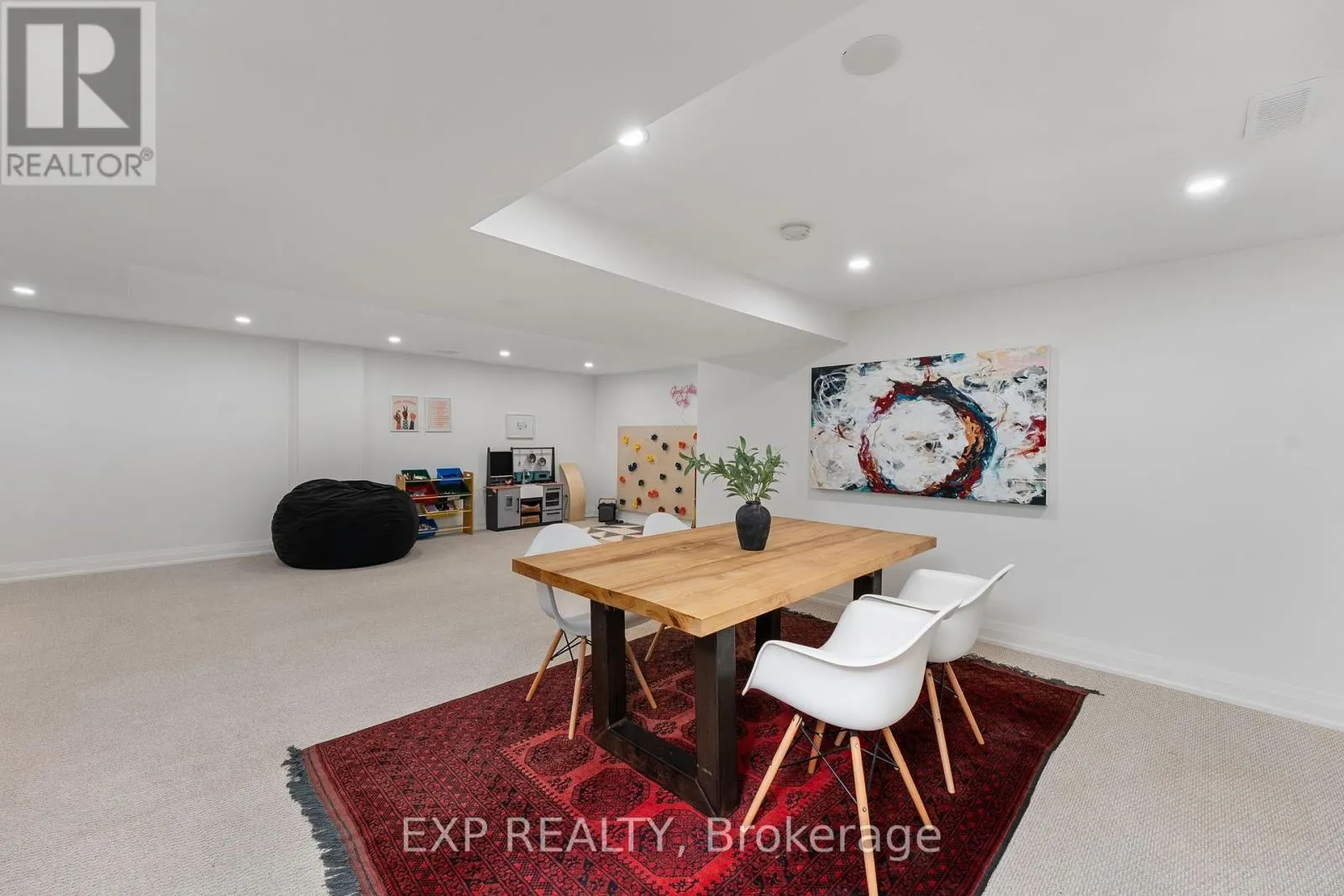 521 COTTAGE ROAD