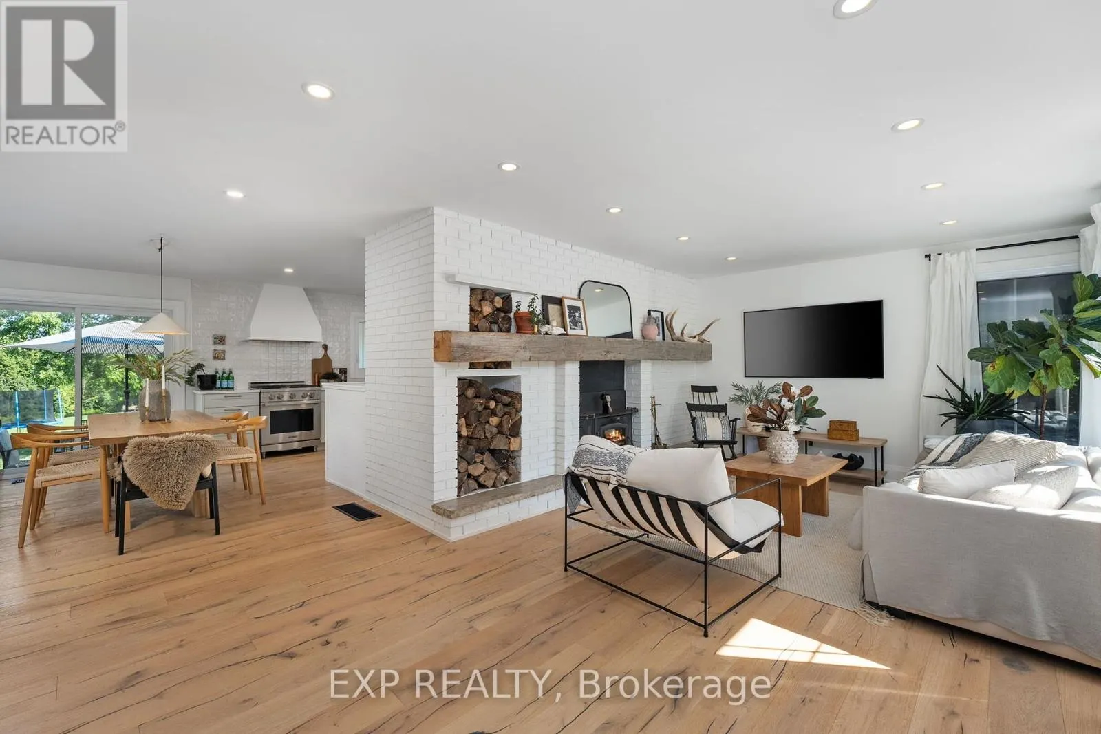 521 COTTAGE ROAD