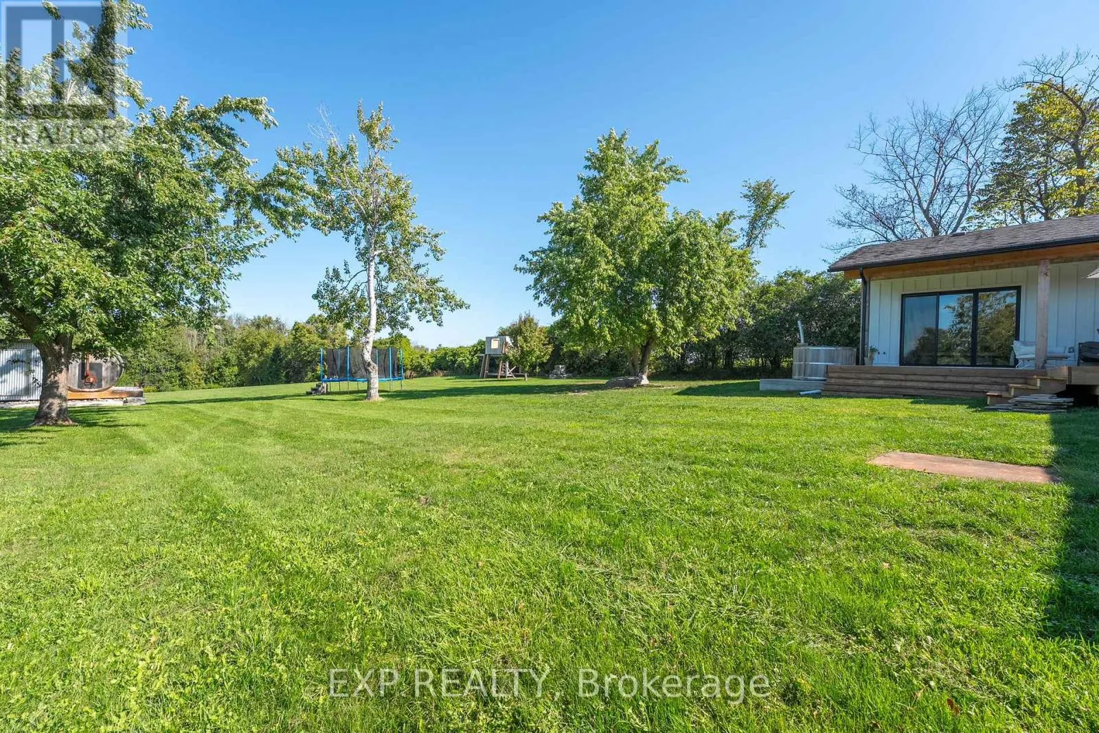 521 COTTAGE ROAD
