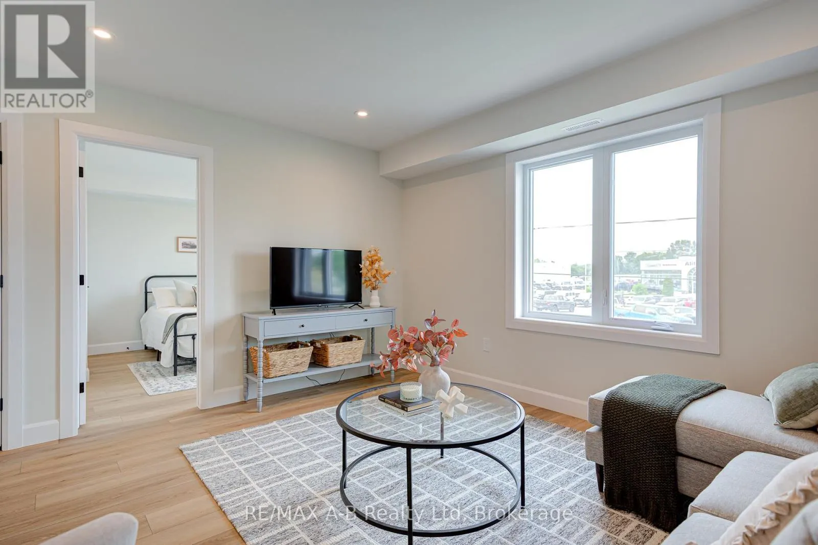 #2 - 428 QUEEN STREET W, ##2