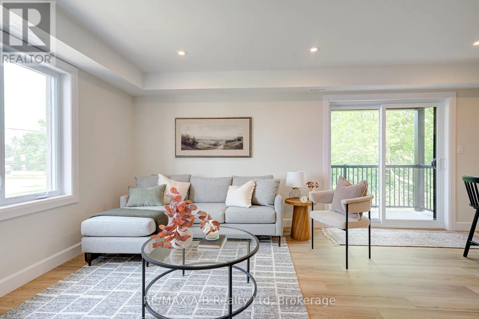 #2 - 428 QUEEN STREET W, ##2