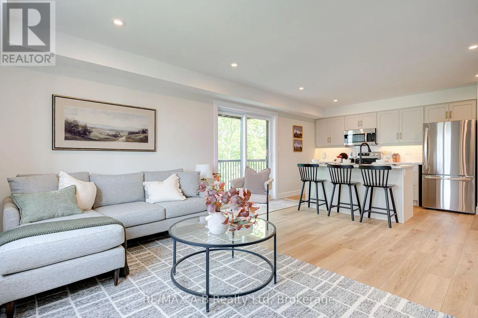 #3 - 428 QUEEN STREET W, ##3