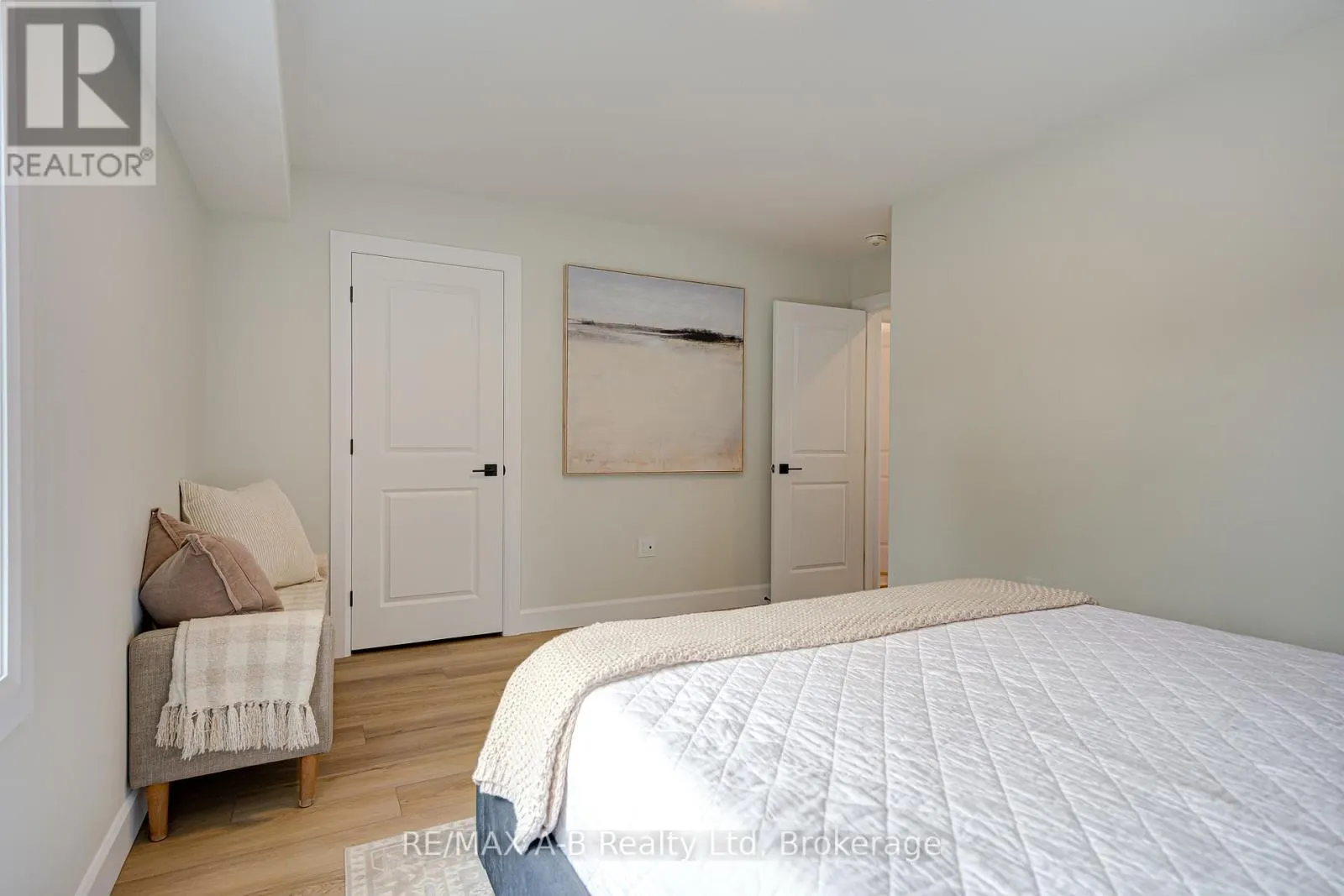 #3 - 428 QUEEN STREET W, ##3