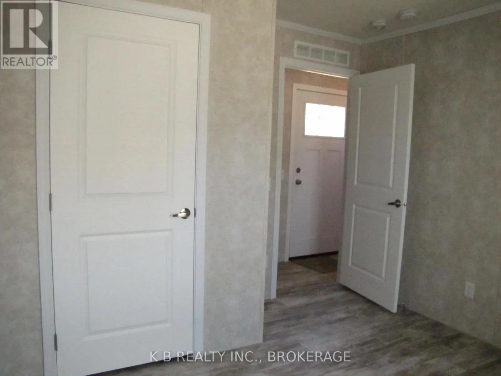 1 PARKINGTON PLACE