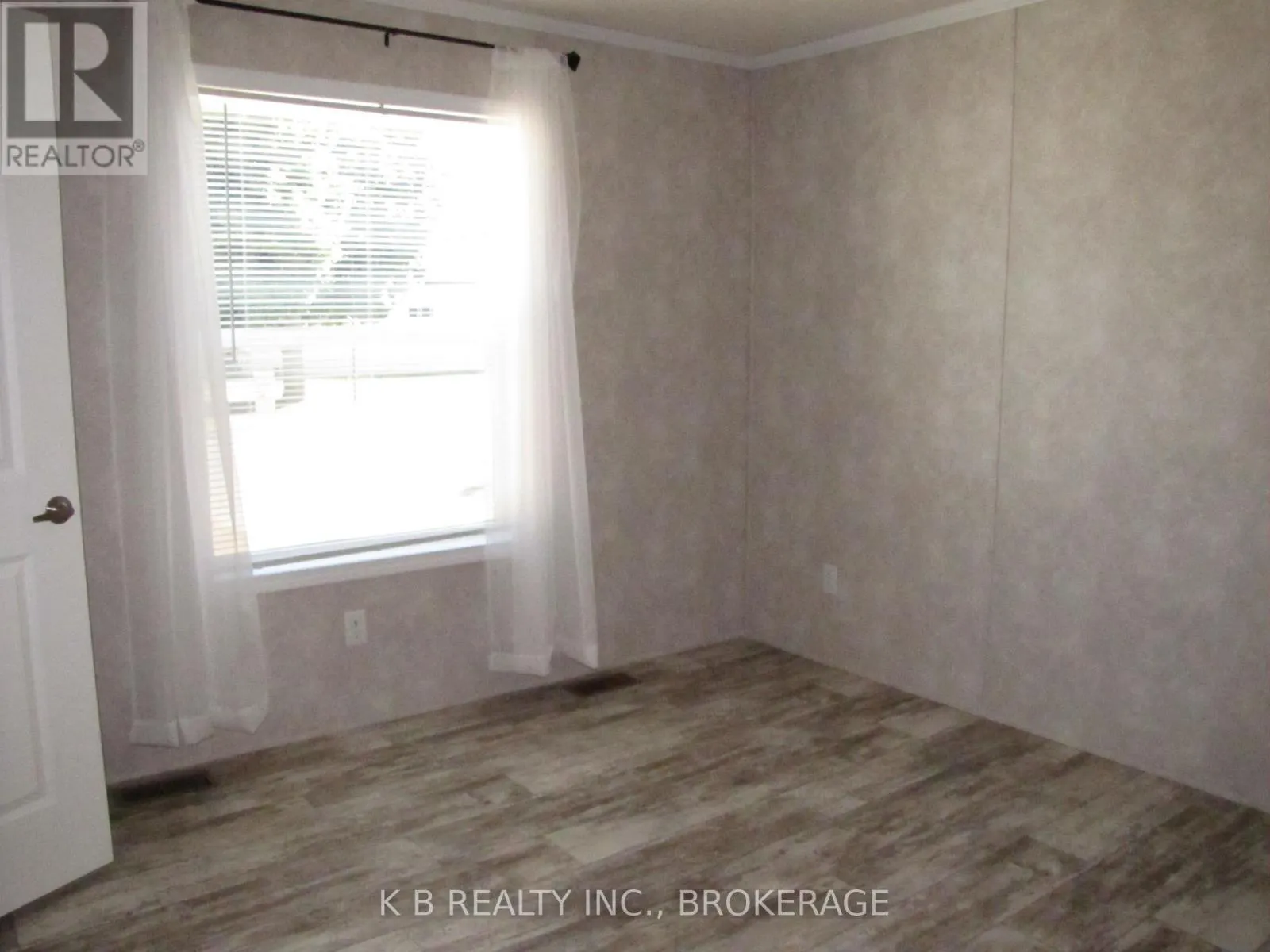 1 PARKINGTON PLACE