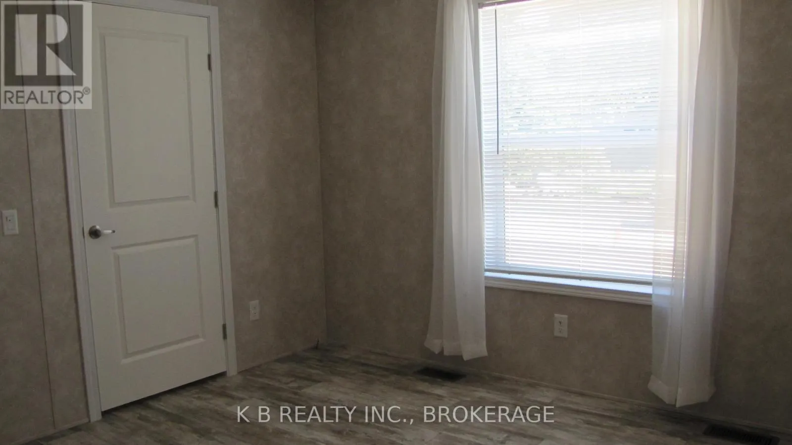 1 PARKINGTON PLACE