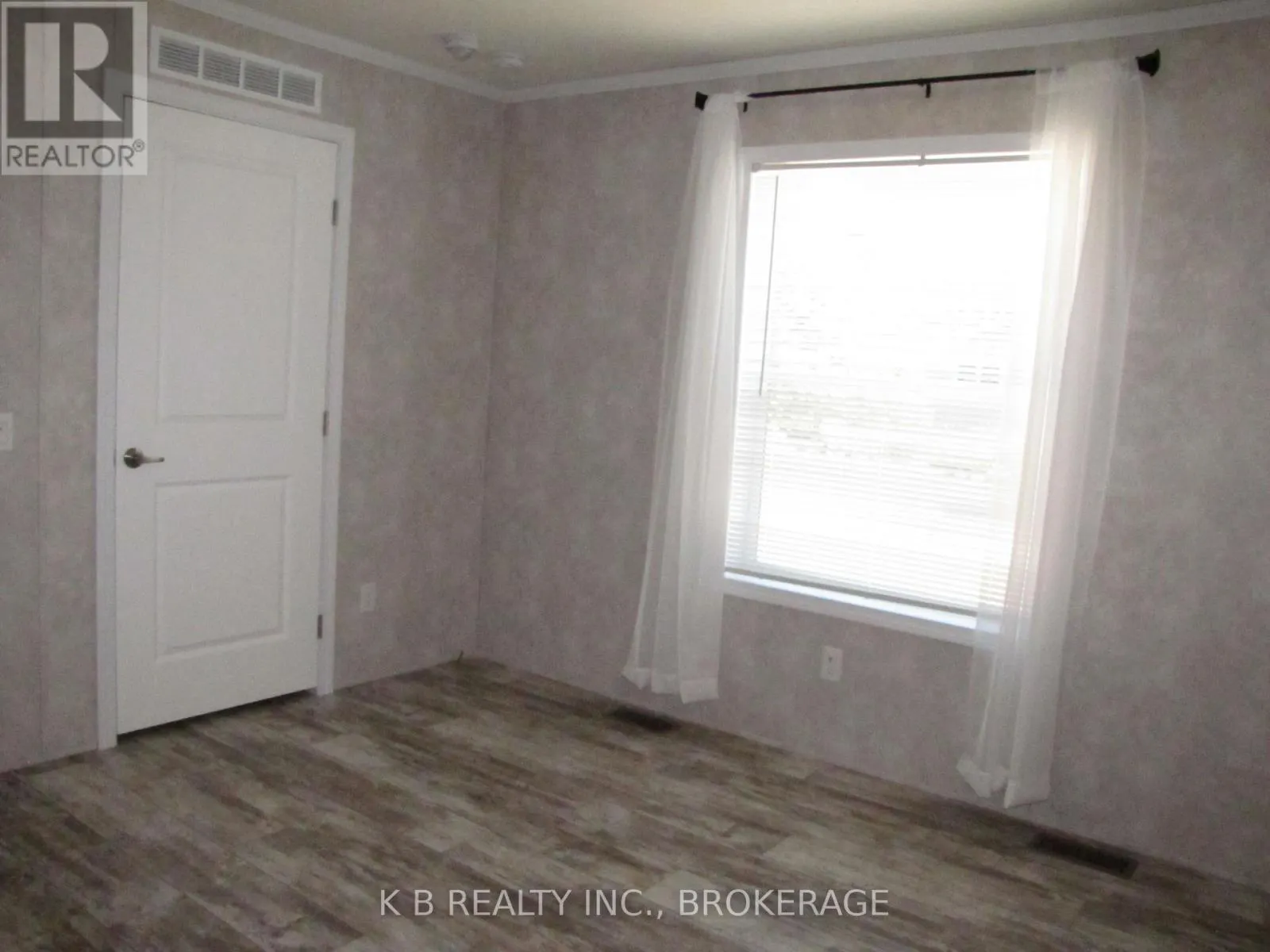 1 PARKINGTON PLACE