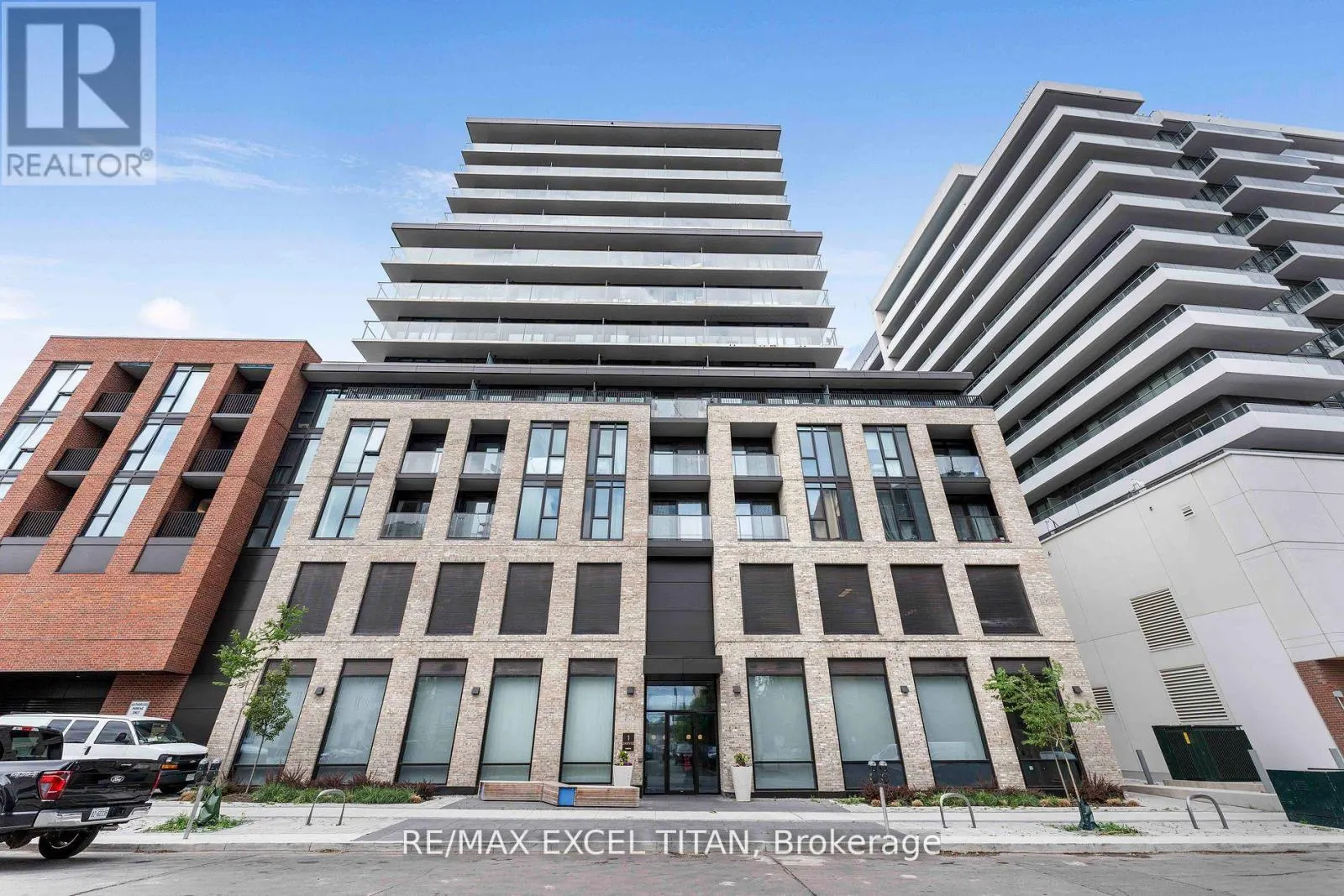 614 - 1 JARVIS STREET