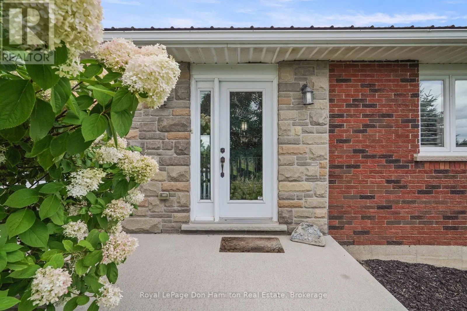 1009 QUEEN STREET