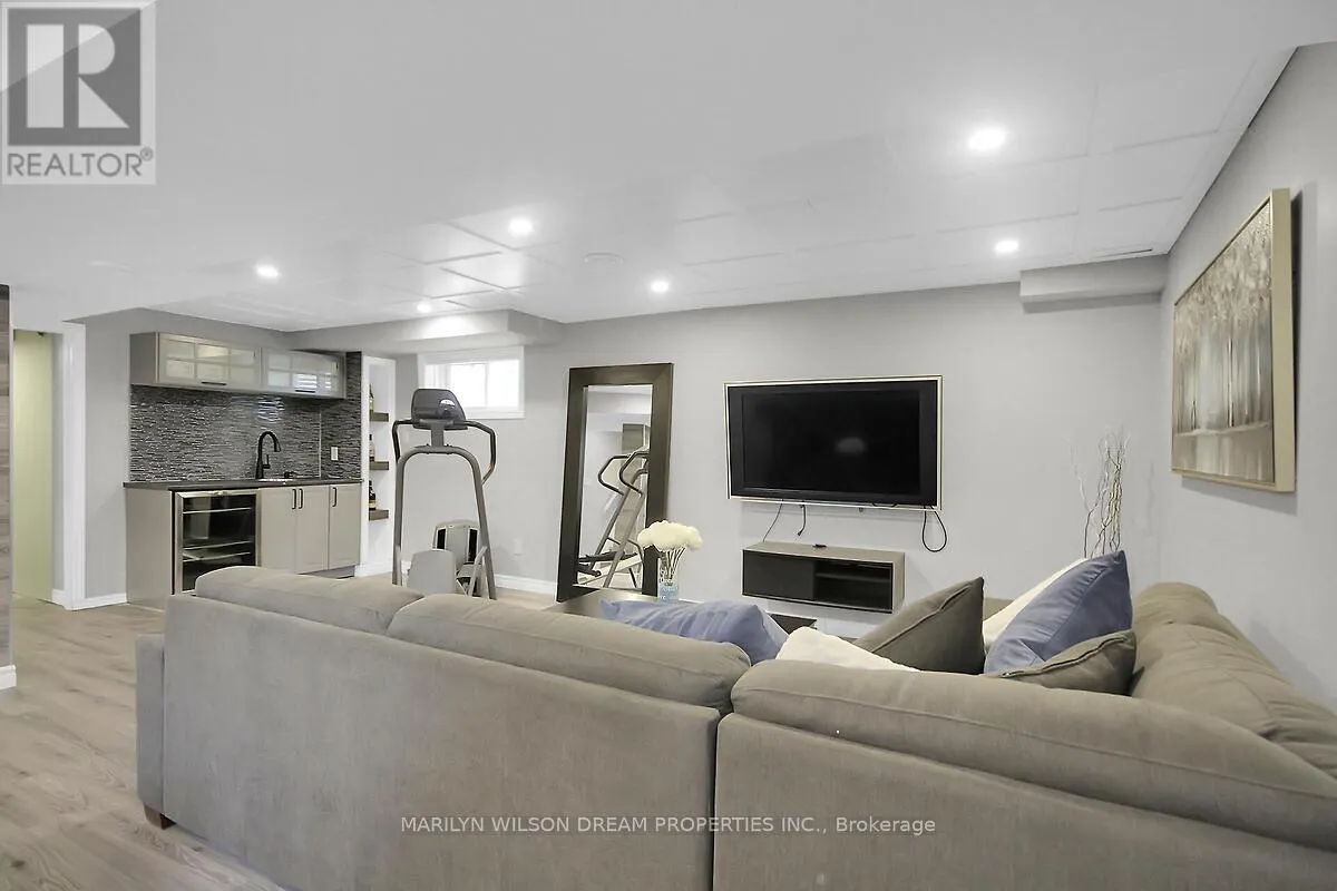 652 NETLEY CIRCLE