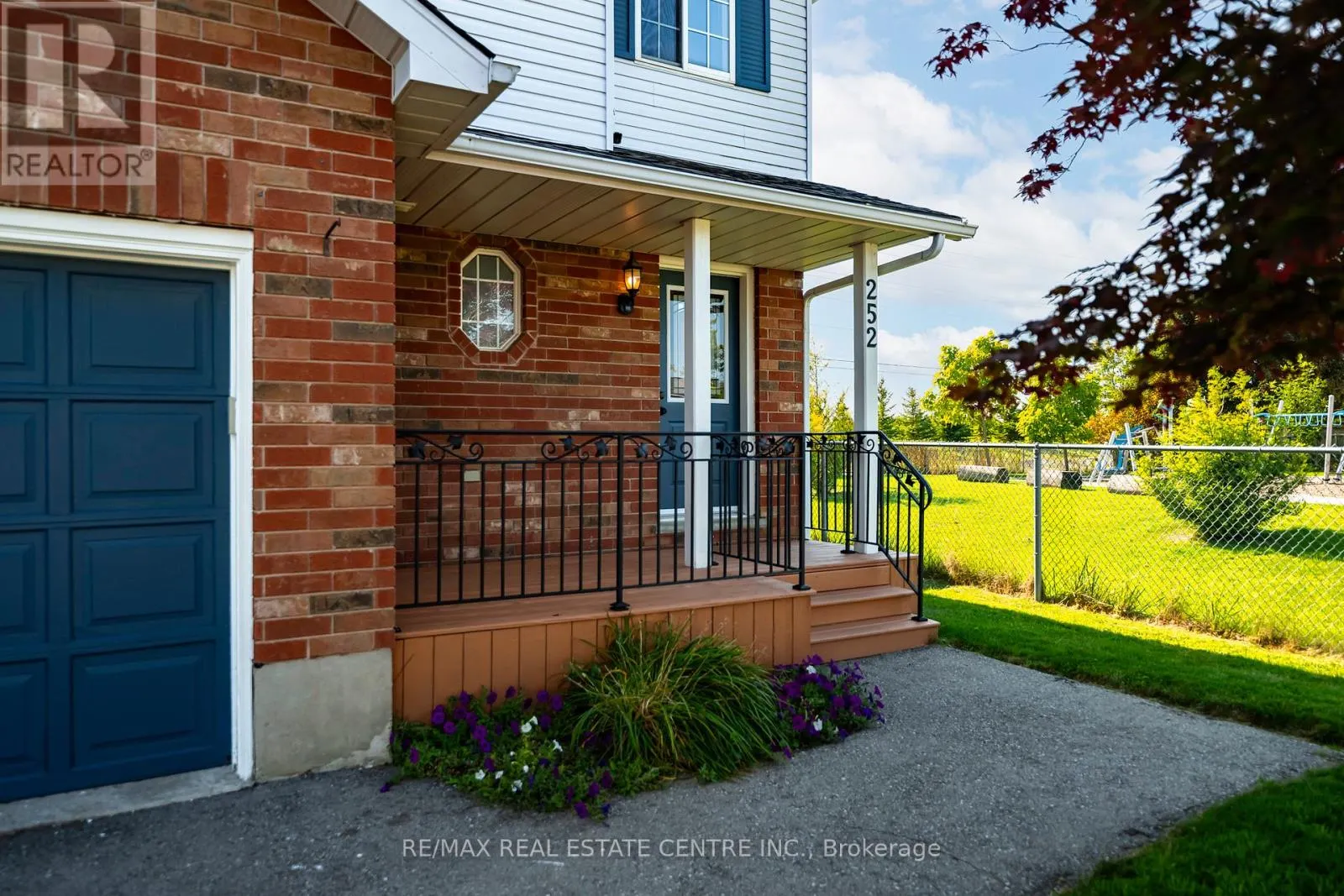 252 TAIT CRESCENT