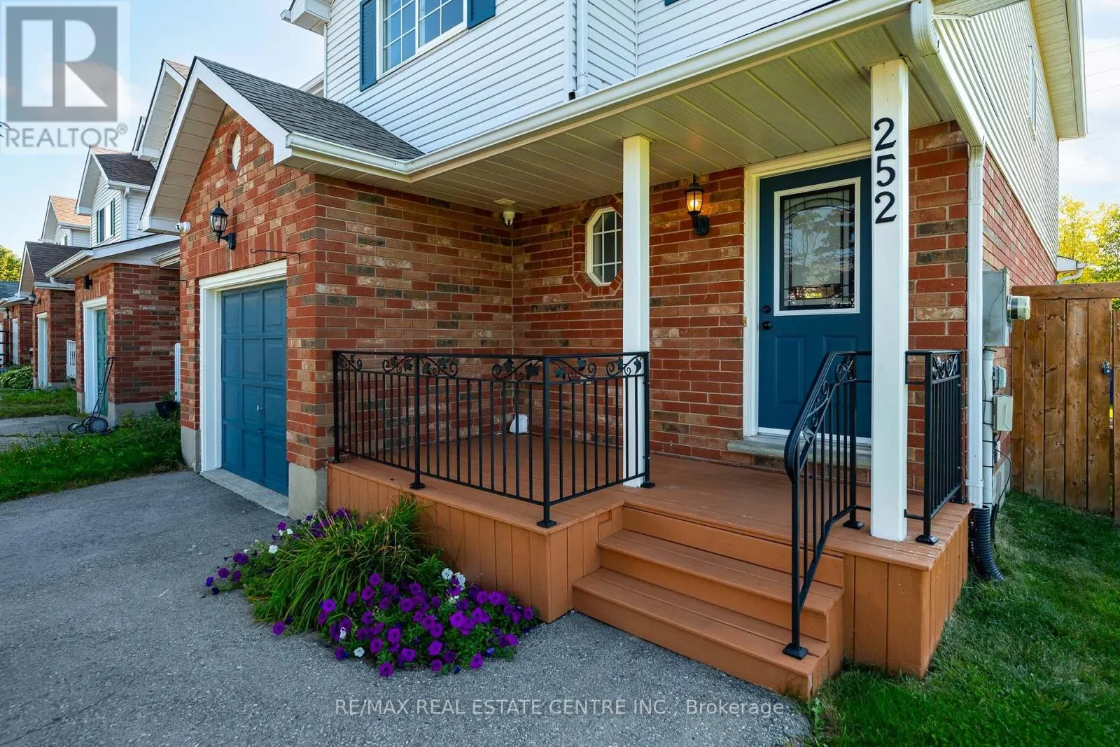 252 TAIT CRESCENT