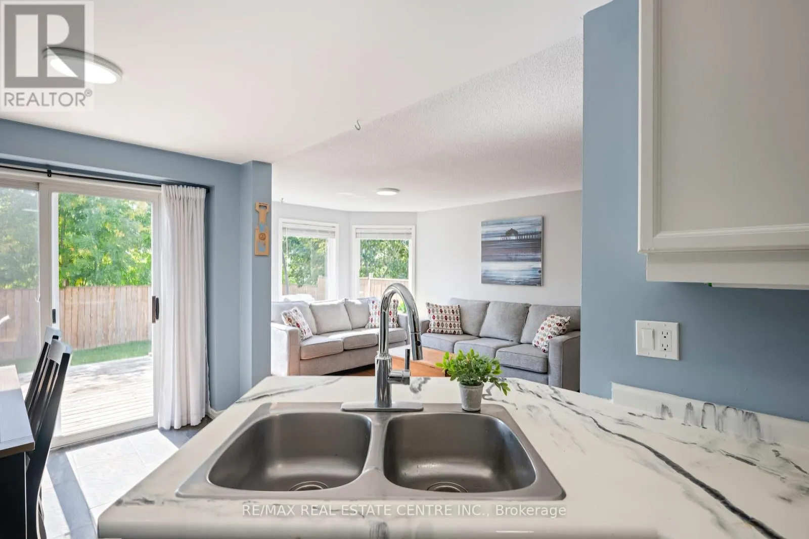 252 TAIT CRESCENT