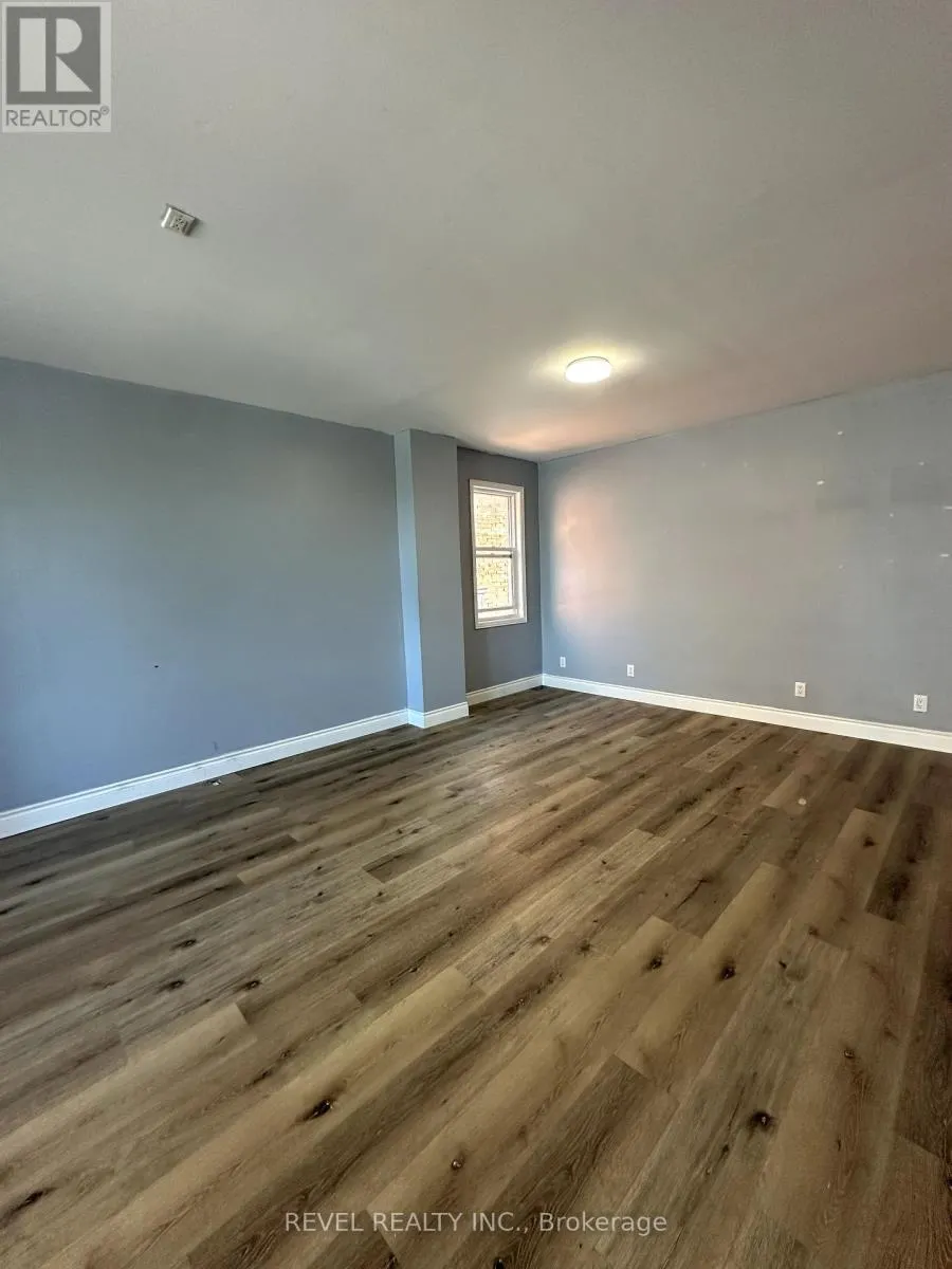 UPPER (A) - 220-222 KING STREET