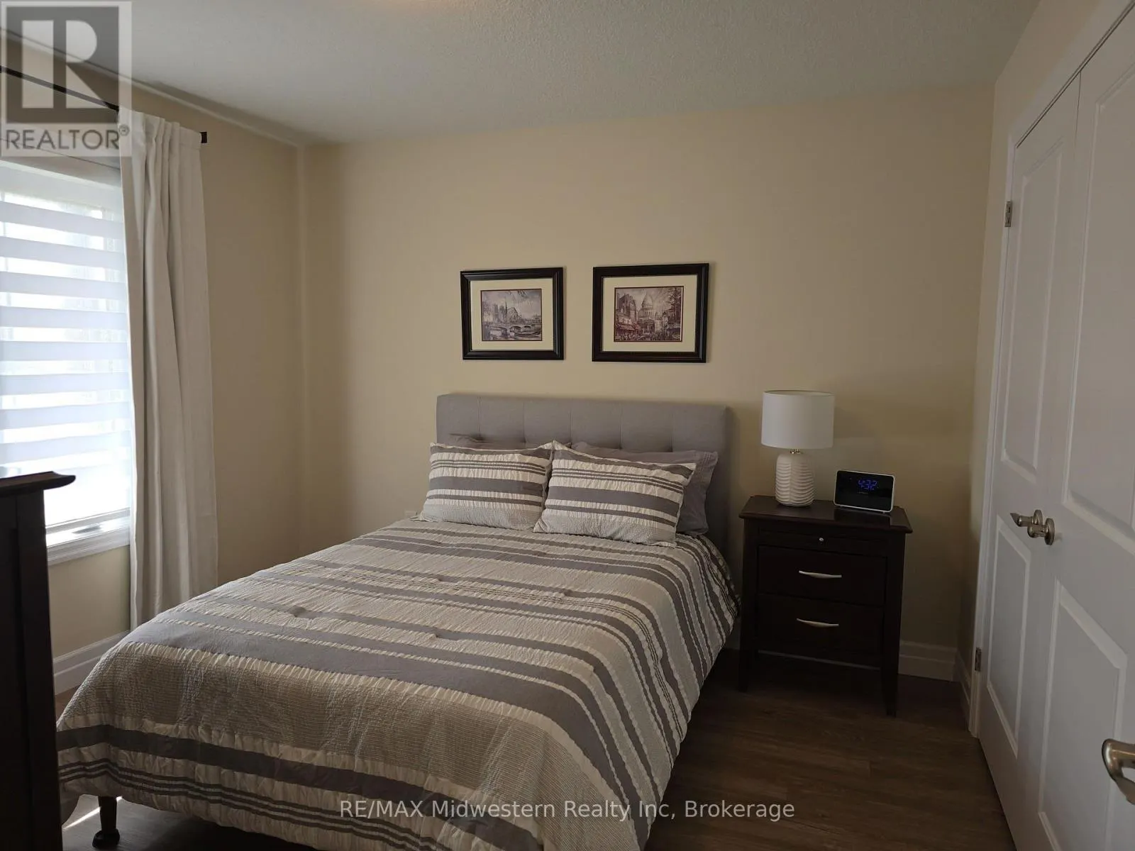 1095 KINCAID STREET W