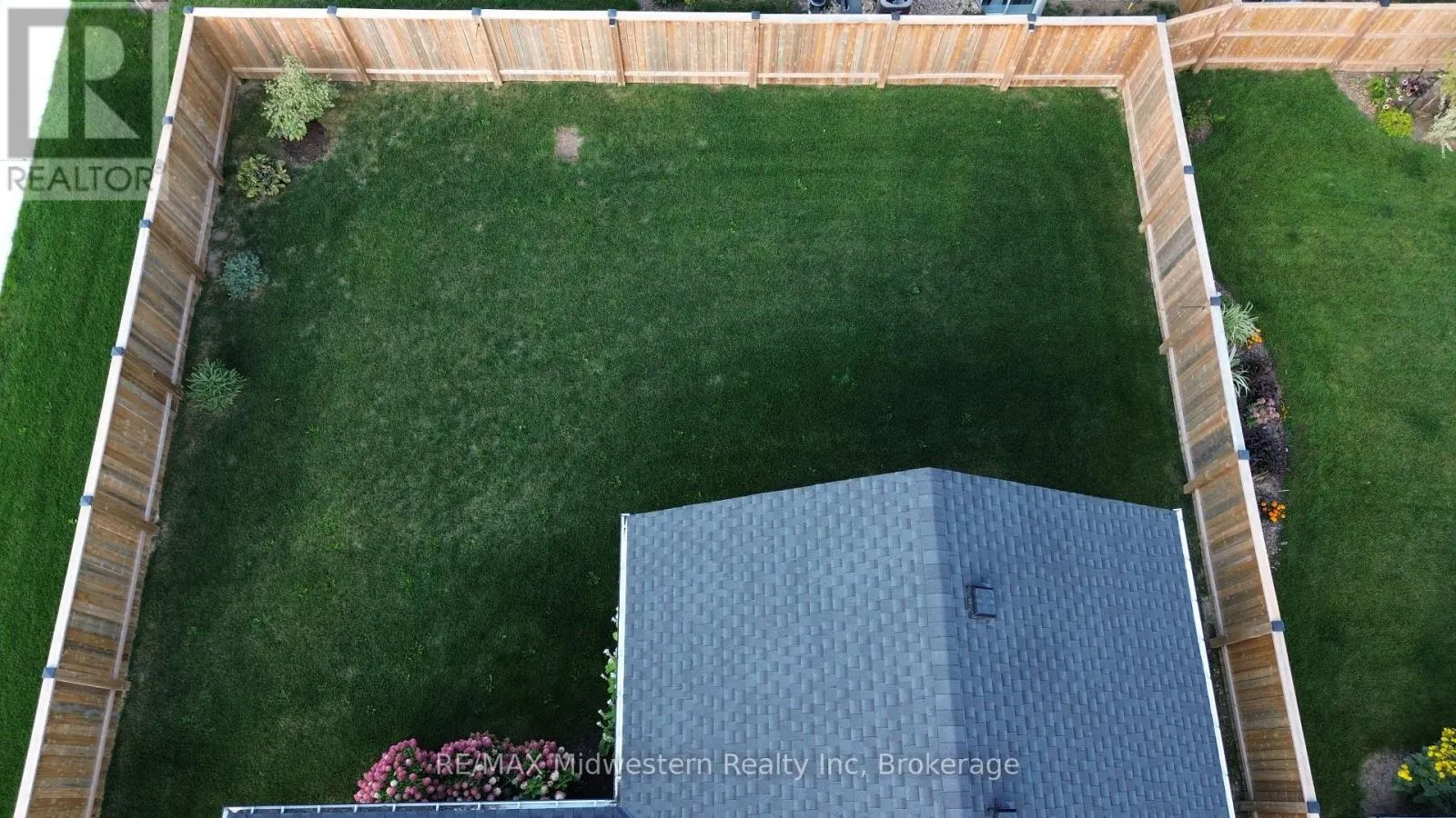 1095 KINCAID STREET W
