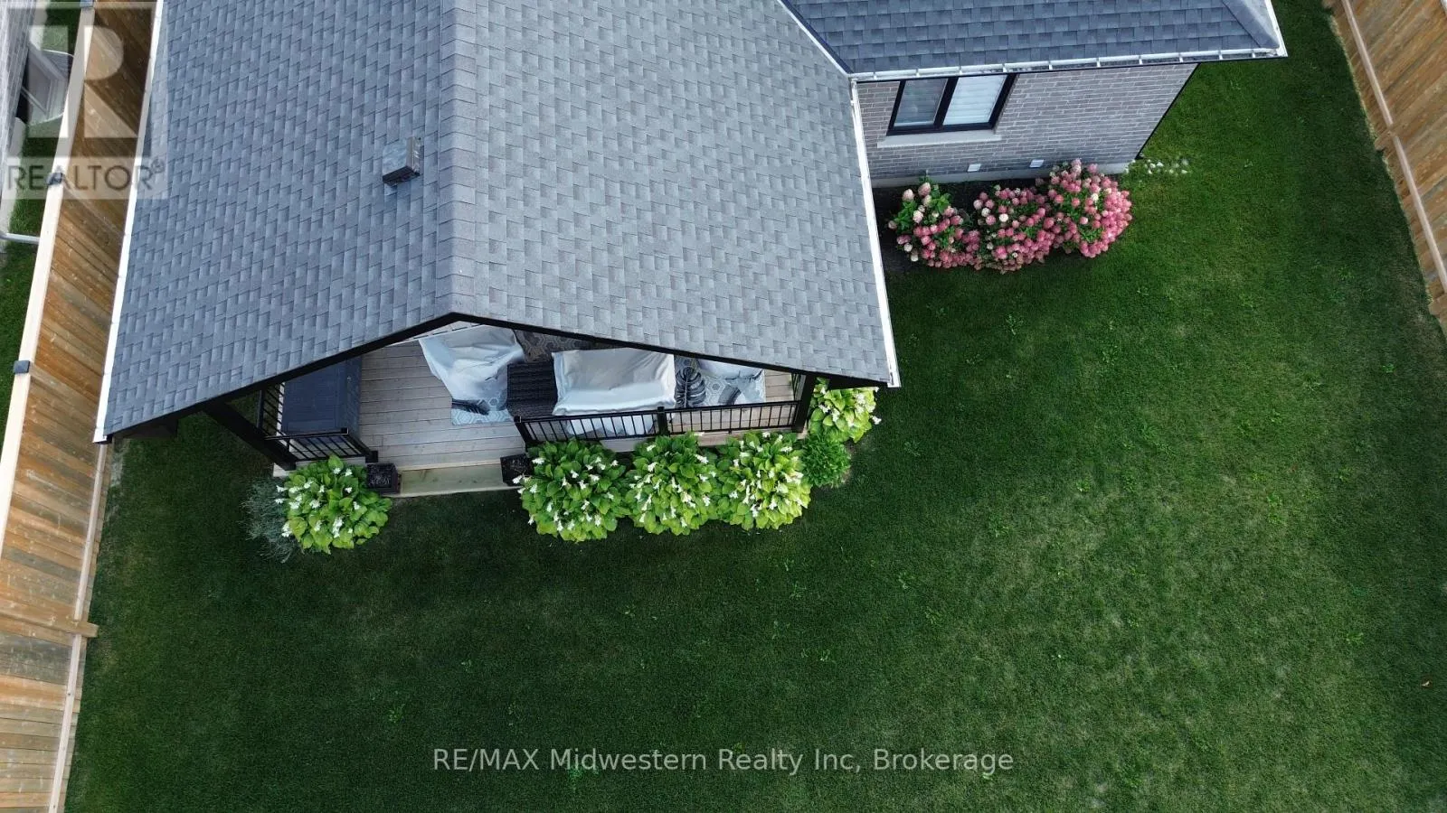 1095 KINCAID STREET W