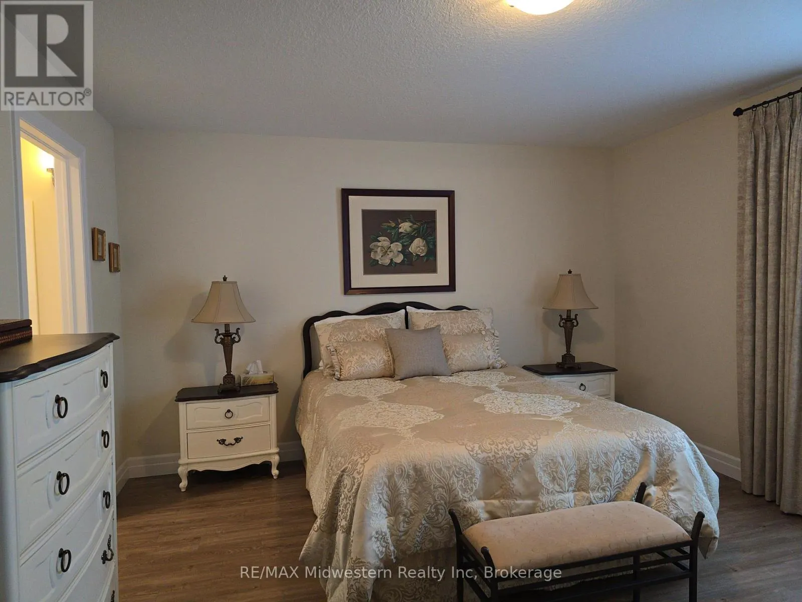 1095 KINCAID STREET W