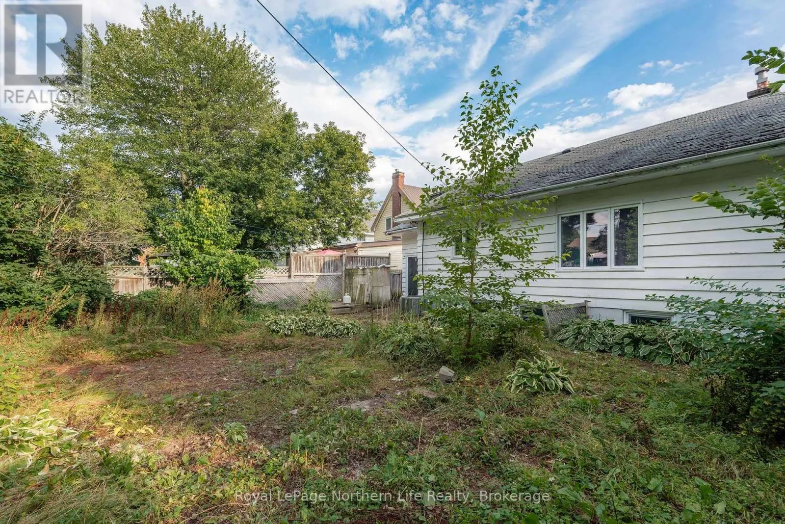 734 REYNOLDS STREET