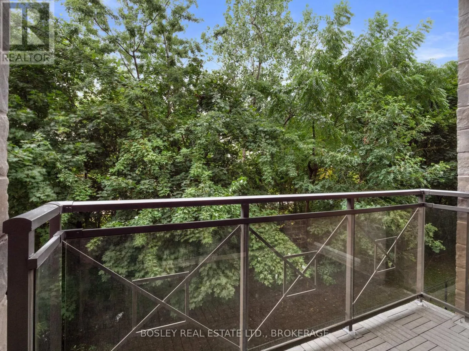 202 - 379 SCOTT STREET, #202