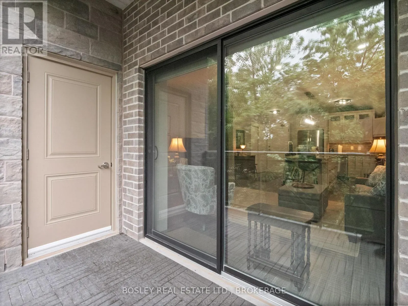 202 - 379 SCOTT STREET, #202