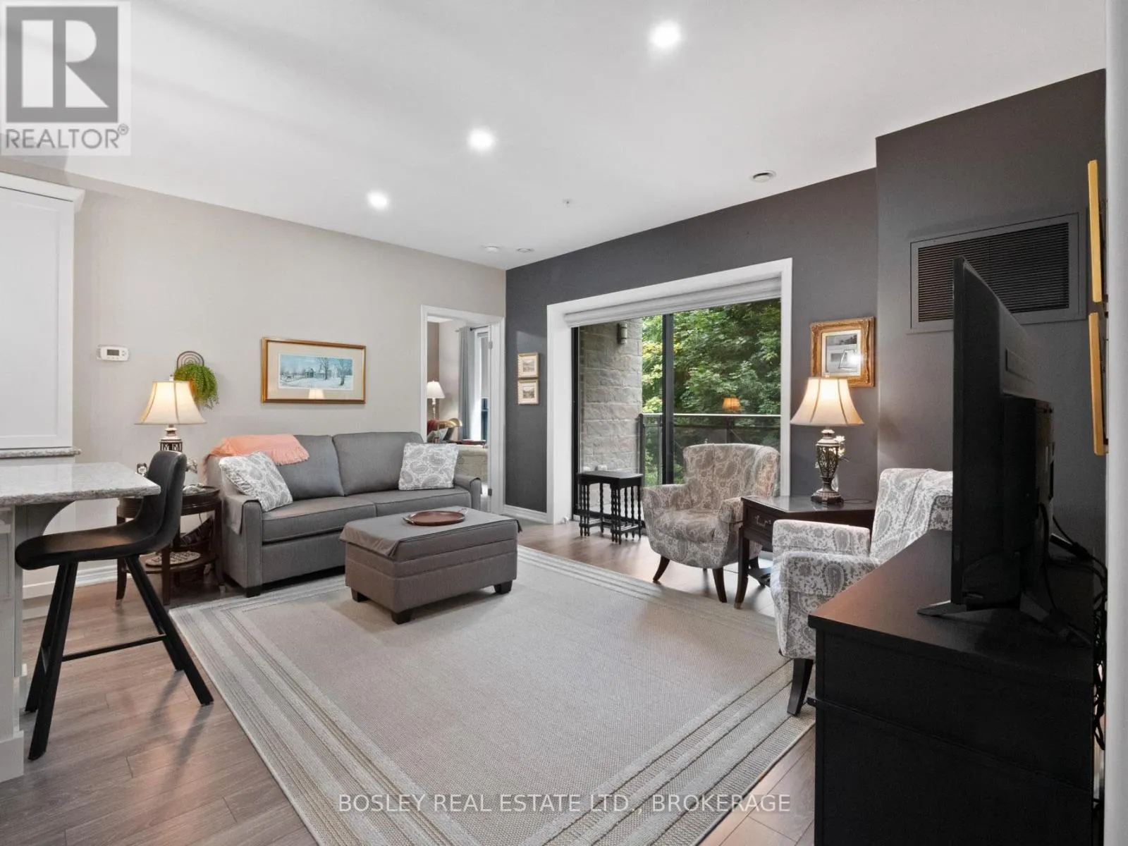 202 - 379 SCOTT STREET, #202