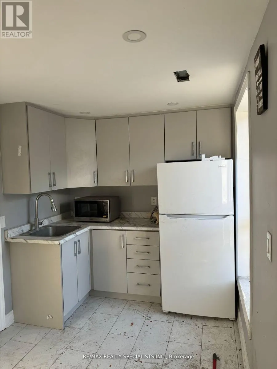25 PARK HILL ROAD W