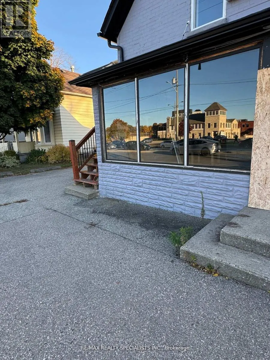 25 PARK HILL ROAD W