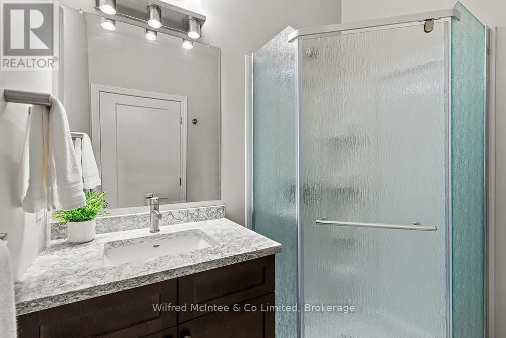 32 - 246 GREY STREET S, #32