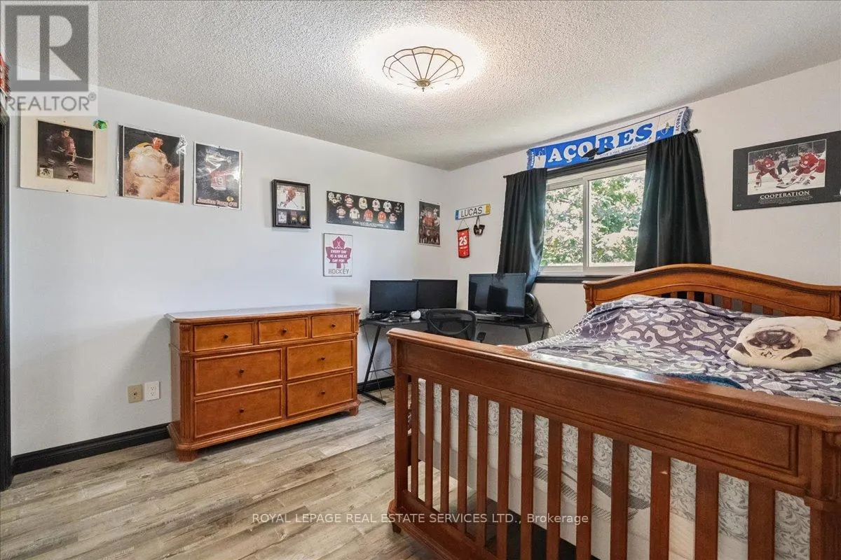 6 GRANDVIEW AVENUE