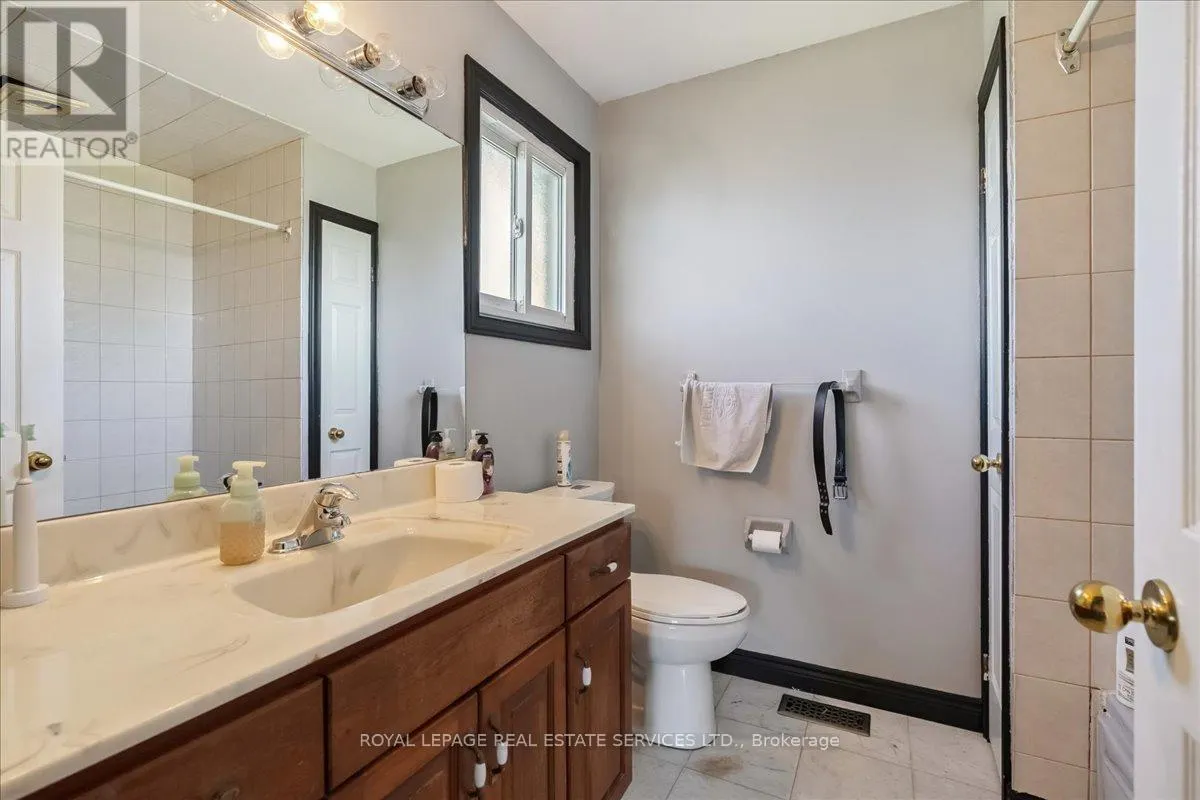 6 GRANDVIEW AVENUE