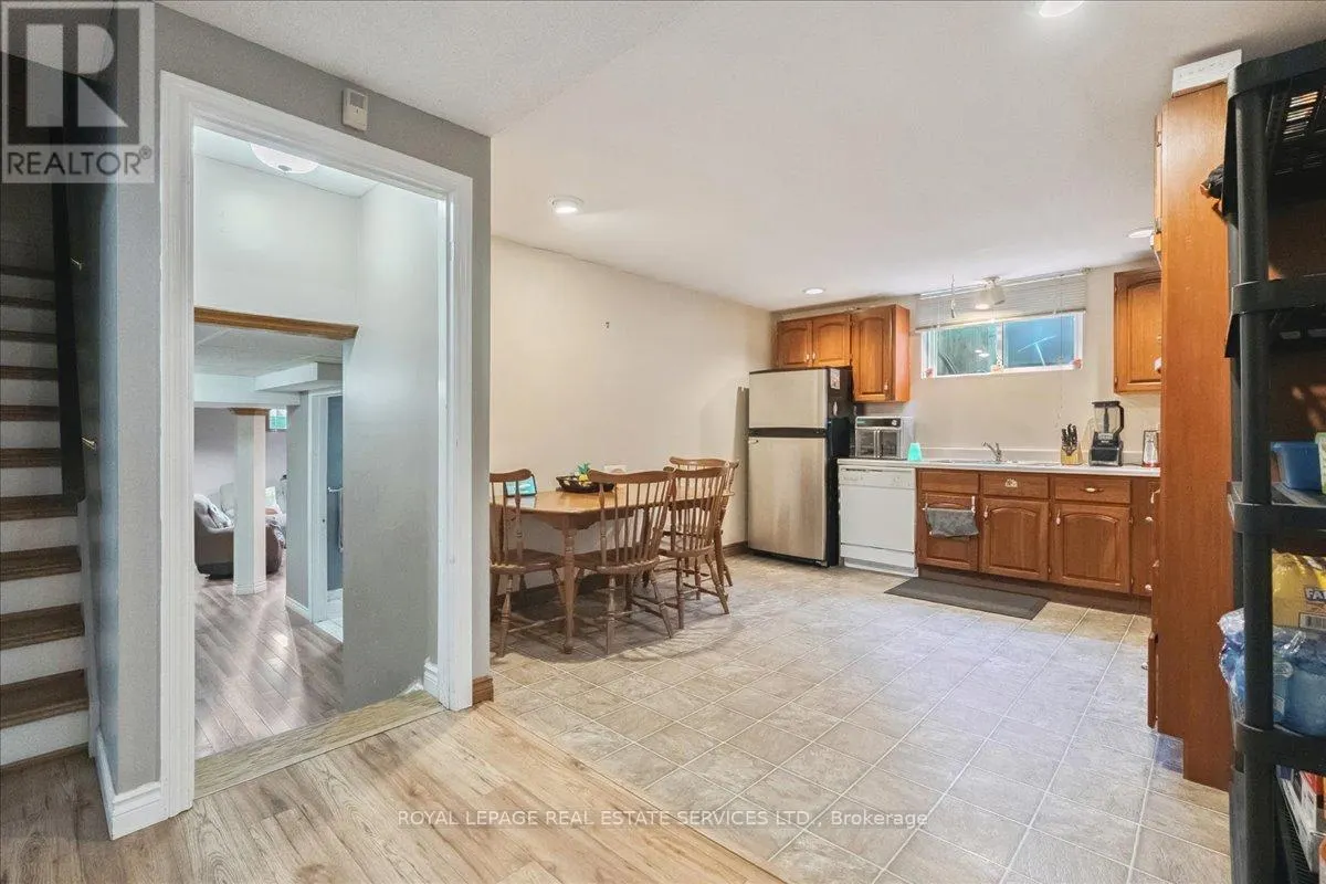 6 GRANDVIEW AVENUE