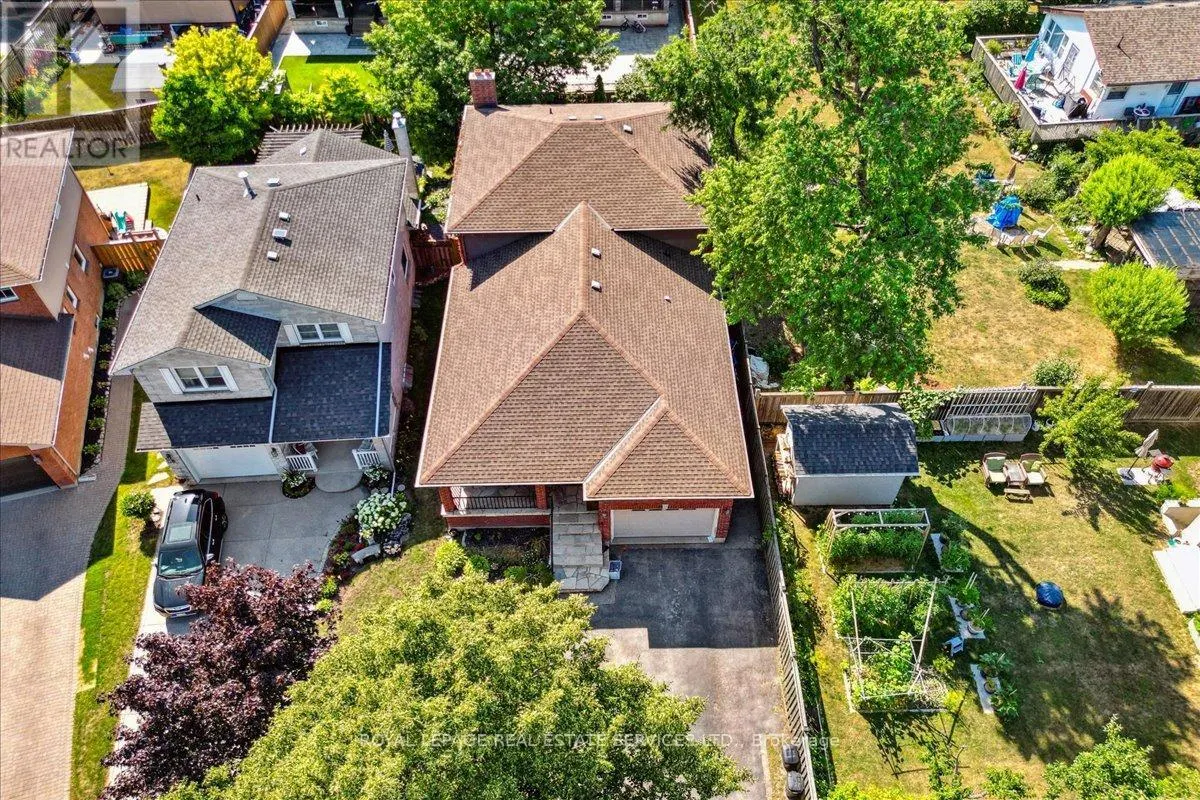 6 GRANDVIEW AVENUE