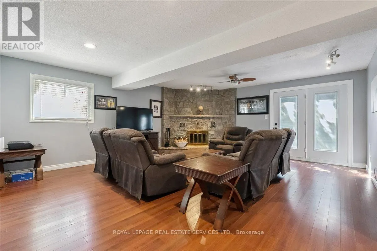 6 GRANDVIEW AVENUE