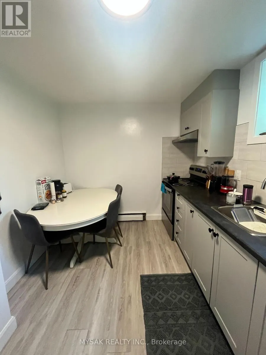 419 LANCASTER STREET W