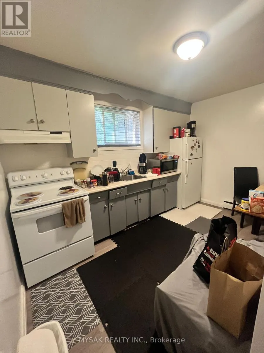 419 LANCASTER STREET W