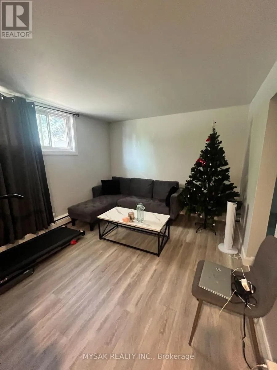 419 LANCASTER STREET W