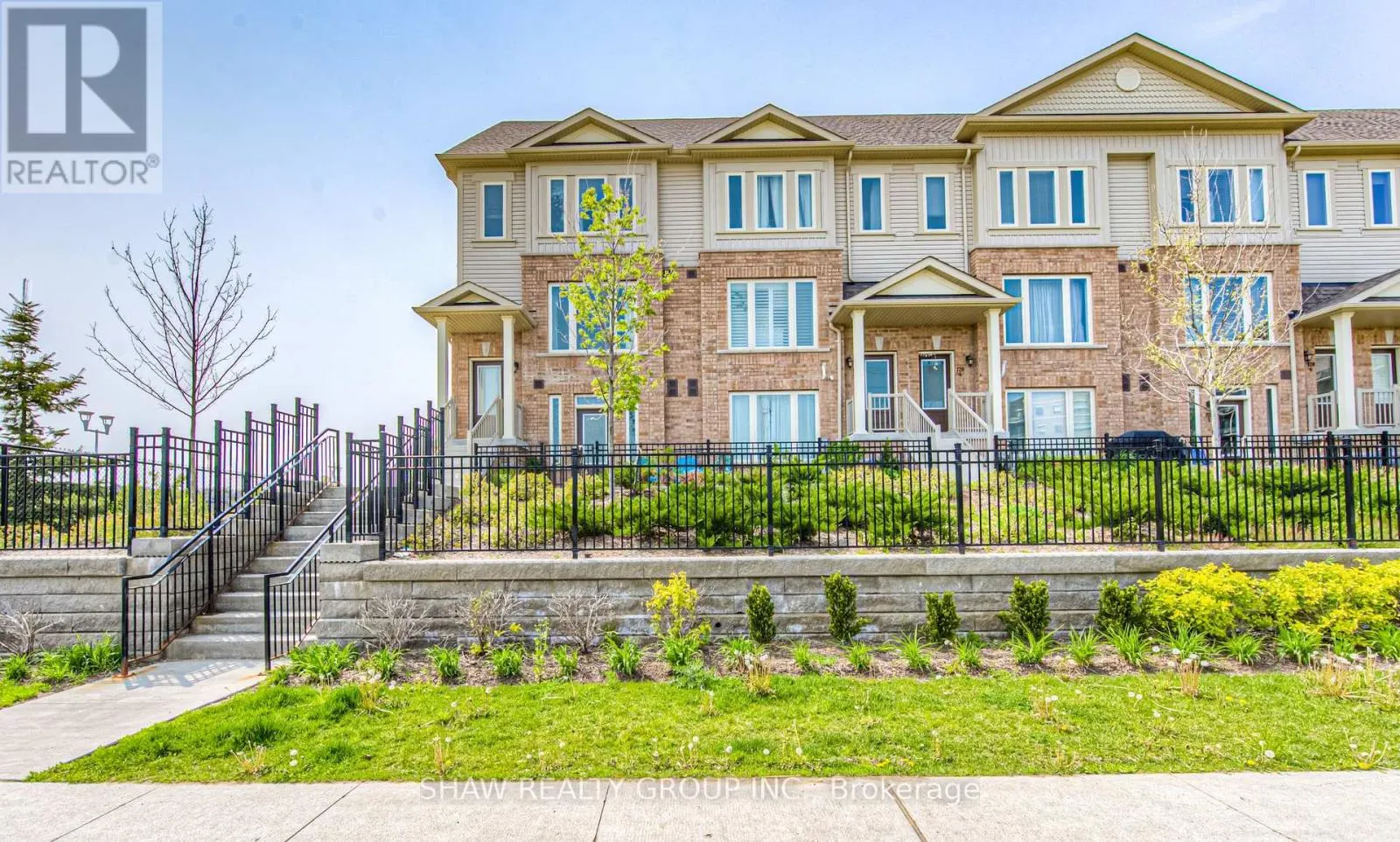 2 - 120 WATSON PARKWAY