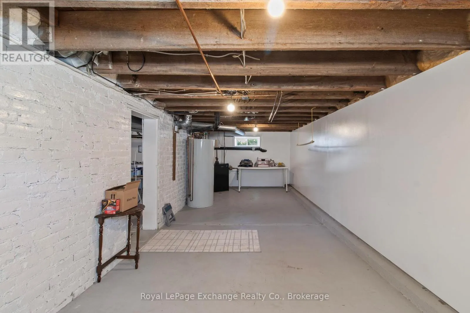 1180 QUEEN STREET