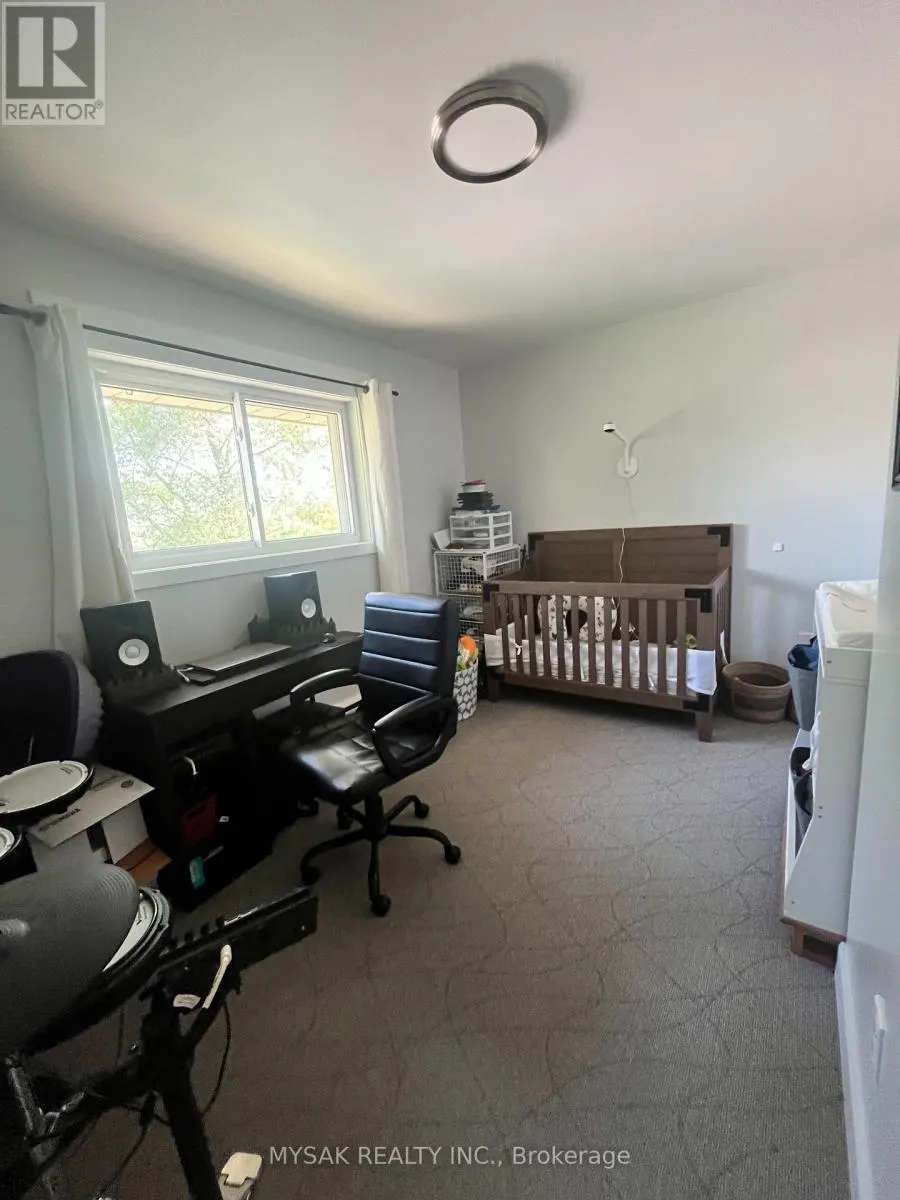 425 LANCASTER STREET W