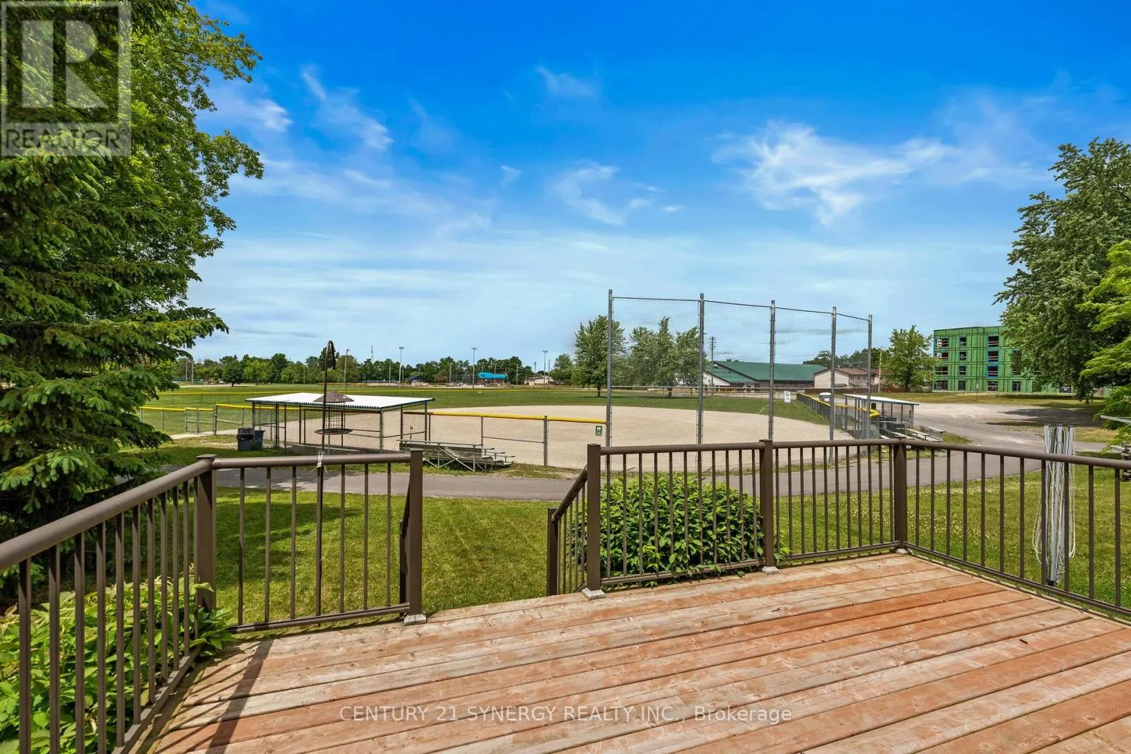 54 DR GORDON CRESCENT