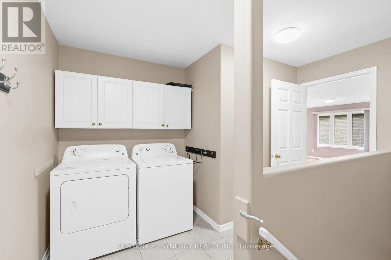 54 DR GORDON CRESCENT