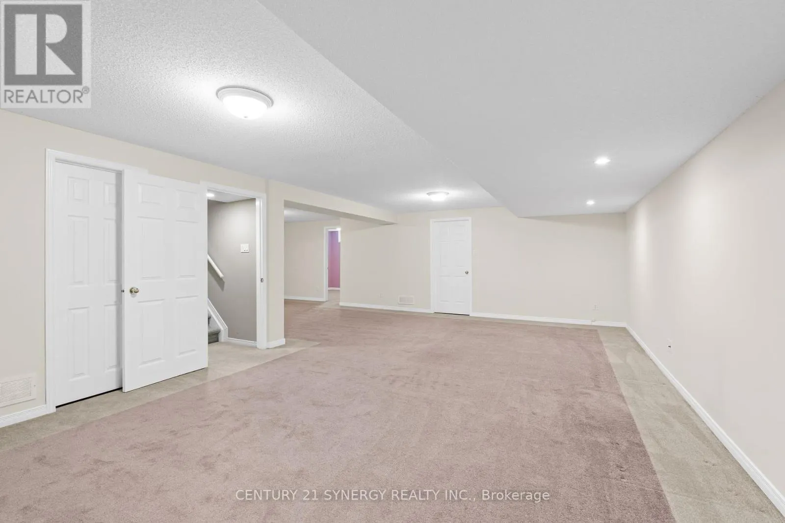 54 DR GORDON CRESCENT