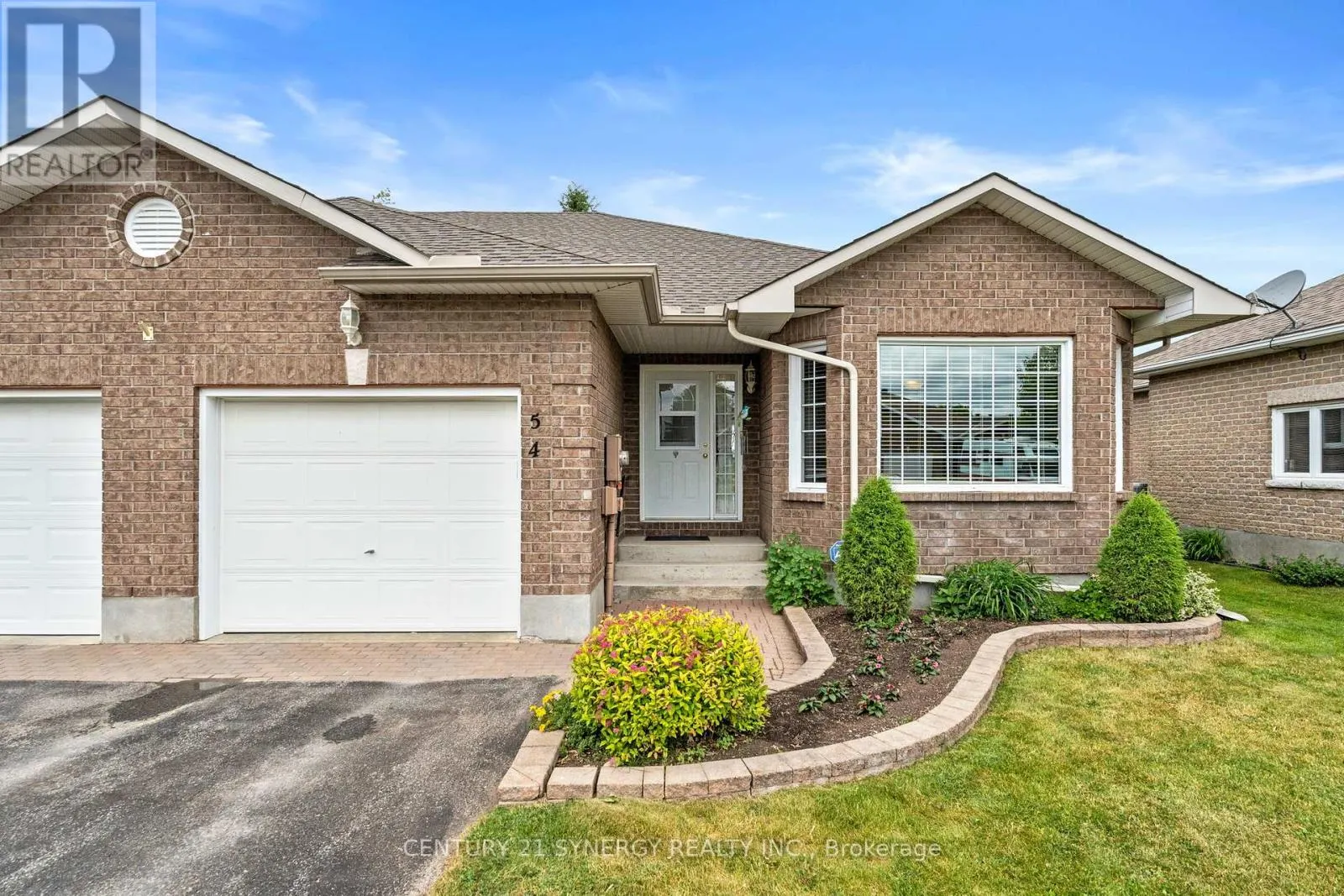 54 DR GORDON CRESCENT