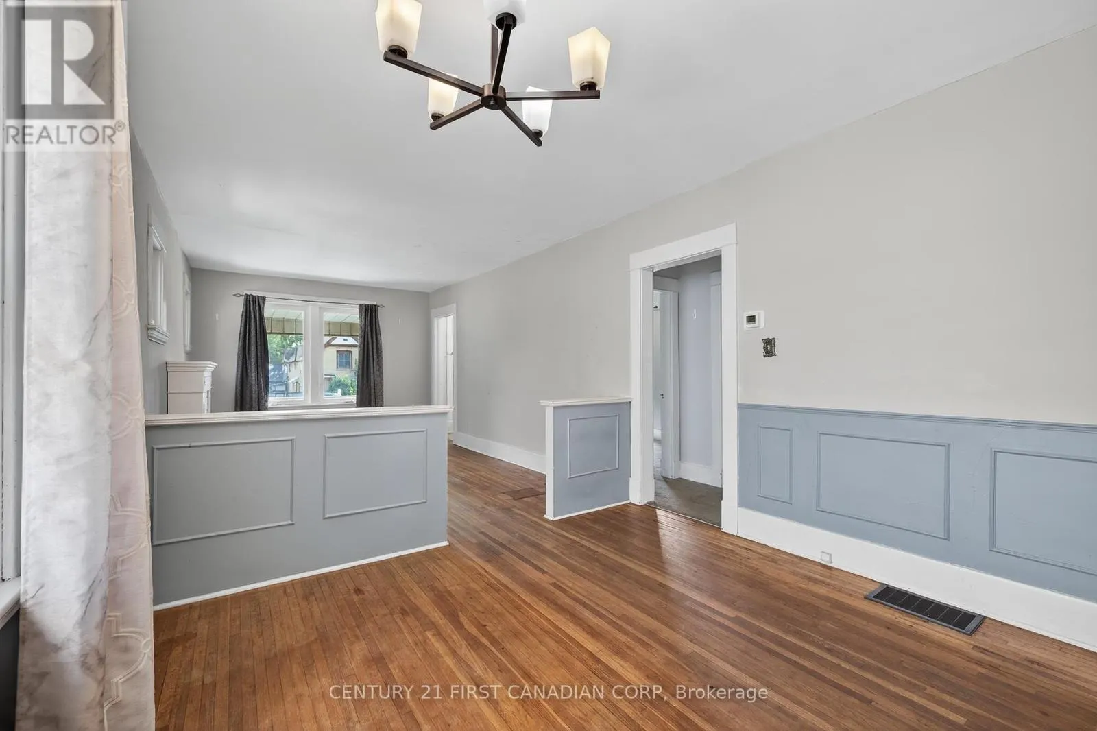 1230 DUNDAS STREET