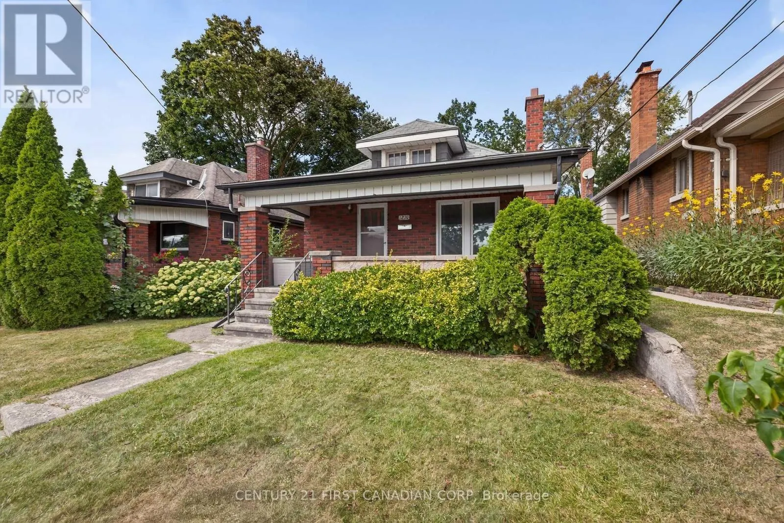 1230 DUNDAS STREET